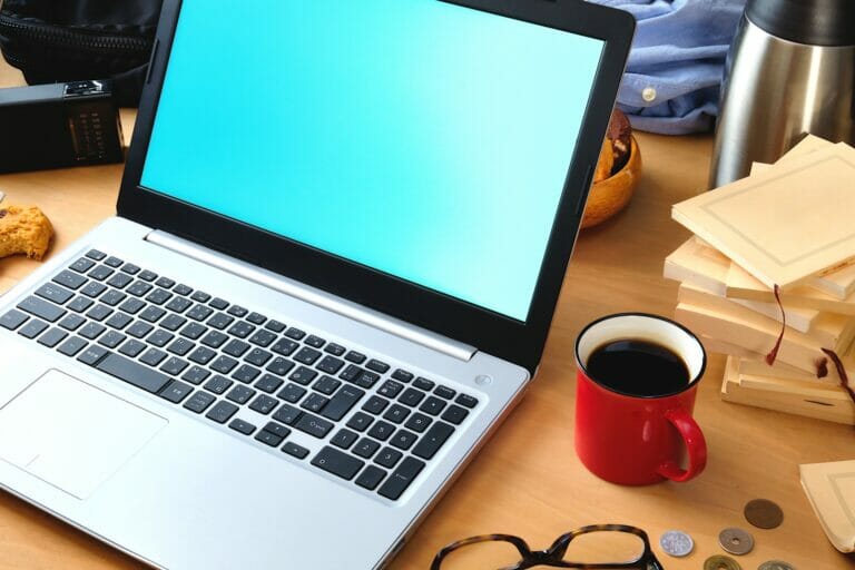 ダウンロード販売サイトの作り方を解説！自作する場合のマーケティングにおけるメリットは？おすすめのプラットフォームも紹介！